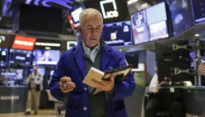 11月1日收盘：美股周五收高，标普500指数连续第六个月录得涨幅