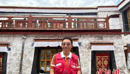 辉煌60年·我们的家园|八廓社区的温情日常：我们这儿各族居民，都是一家人