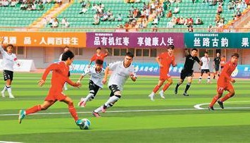 奔跑吧，“新疆马拉多纳”们