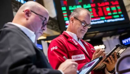 午盘：美股涨跌不一 道指与标普指数走低