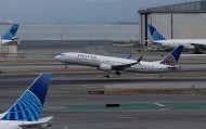 美政府“停摆”致空管人员短缺数千架航班延误