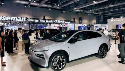 小鹏汽车发布20万元级新车，预计四季度实现盈利