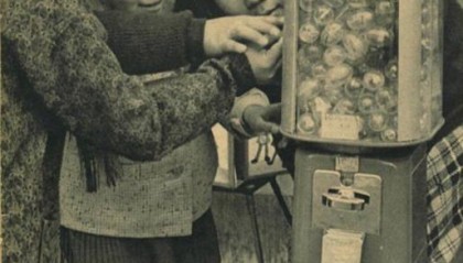 从扭蛋到盲盒：小钱买到小快乐