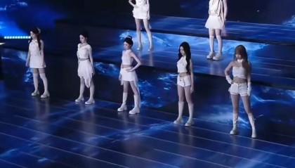 孤独之上的喧嚣：为什么我们喜欢团播？