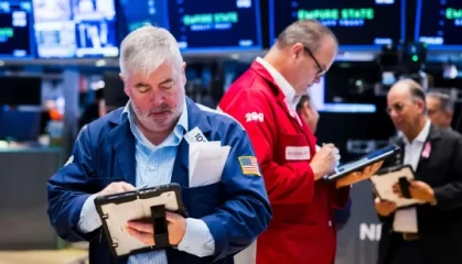 10月9日收盘：纳指与标普500再创新高，纳指首次收在23000点上方