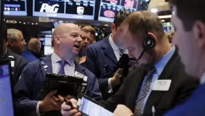 尾盘：道指跌280点 纳指小幅上扬