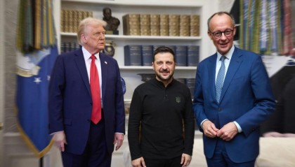 特朗普：在俄罗斯问题上取得重大进展！英、法、德、意、芬及欧盟和北约领导人，今日陪同泽连斯基赴美会晤特朗普