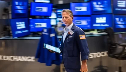 尾盘：美股小幅上扬 标普指数上涨约0.3%