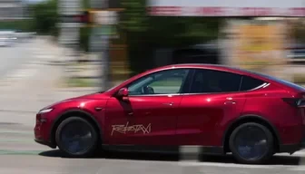 加州监管机构叫停特斯拉Robotaxi公众运营计划