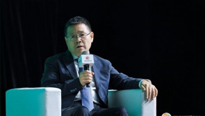 全文|人文财经观察家、秦朔朋友圈发起人秦朔论女性领导力：从商业韧性到AI时代的人文引领