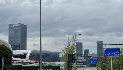 交付量暴涨10倍，新石器无人车商业化迎来爆发