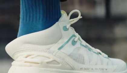 年销售额超1亿美元,马斯克喜欢的“一脚蹬”免提鞋火了