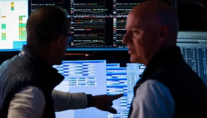 午盘：美股走高道指涨100点 市场关注英伟达财报