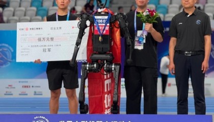 世界人形机器人运动会首金诞生，宇树科技创始人王兴兴回应