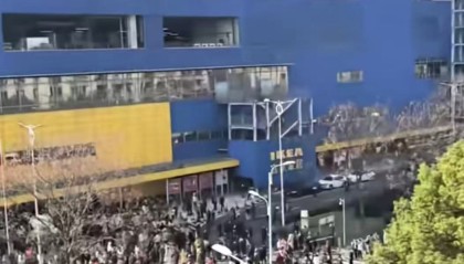 宜家宁波店将闭店，大批顾客扎堆抢购