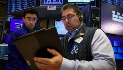 早盘：美股基本持平 市场静候英伟达财报