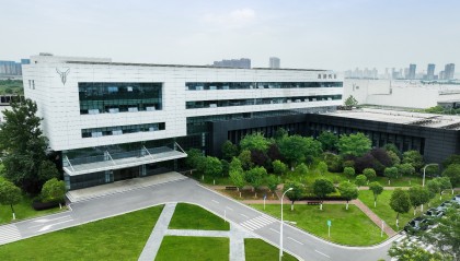 四年砺剑，岚图汽车递表港交所，跑出央企创新样本