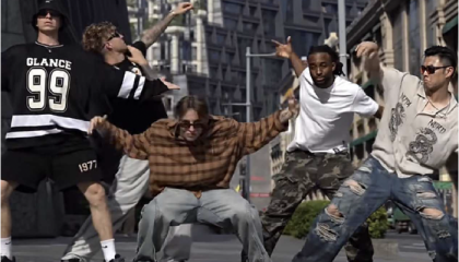 凭《大展鸿图》排名超越周杰伦，说唱歌手揽佬回应“赚了1.2亿”