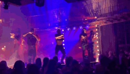 男色经济，围猎女性欲望